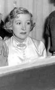 фото Конни Эмиральд