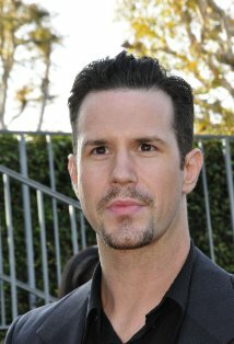 фото Трэвис Майерс