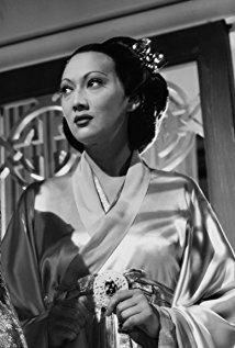 фото Лотус Лью