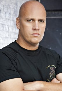 фото Дэн Уэллс