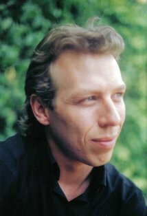 фото Люк Вальми