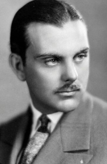 фото Халлам Кули