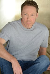 фото Майкл Саттон