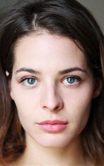 фото Эстер Комар