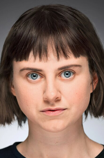 фото Люси Мэнгэн