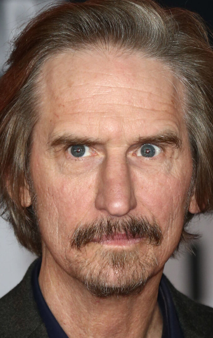 фото Рэй Маккиннон