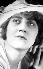 фото Берта Манн