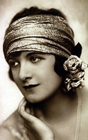 фото Лиллиан Холл-Дэвис