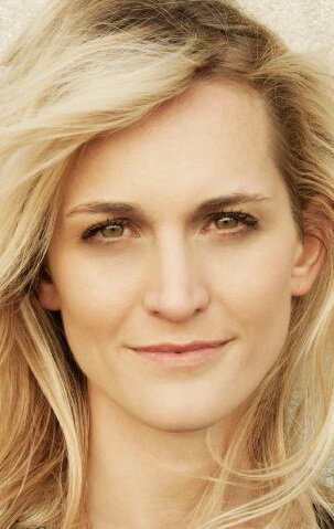 фото Джоэнн Такер