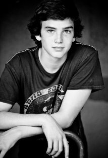 фото Дилан Хэйес