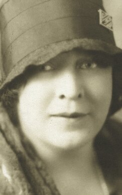 фото Джун Мэтис