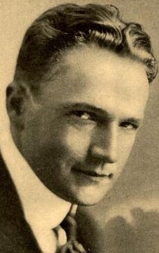 фото Том Форман