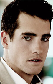 фото Джон Изнер