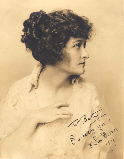 фото Вера Сиссон