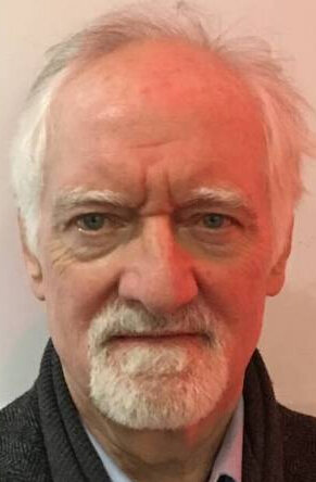 фото Чарльз Маккьюэн