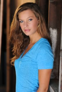 фото Эмили Пелз