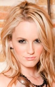 фото Сара Джеймс