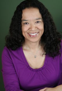 фото Келли Стоукс