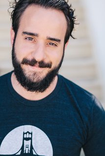 фото Грег Сантос