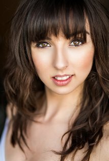 фото Энджелин Миренда