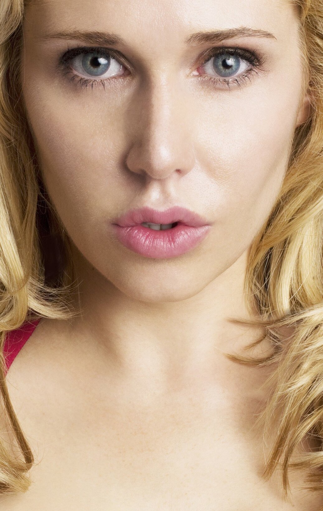 фото Эдриэнн Арно