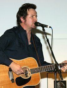 фото Грант Ли Филлипс