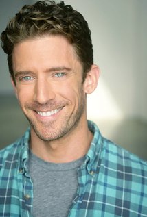 фото Кэмрон Робертсон