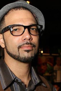 фото Anthony McHie