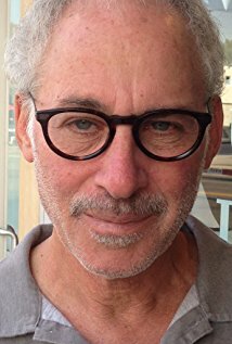 фото Льюис Колик