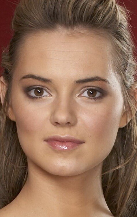 фото Кара Тойнтон