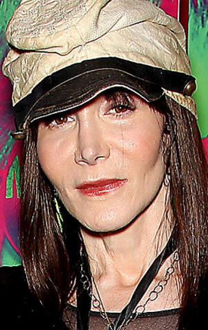 фото Дж.Т. Лерой