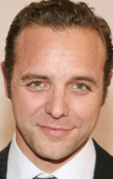 фото Грифф Ферст