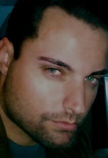 фото Кристиан Кейдж