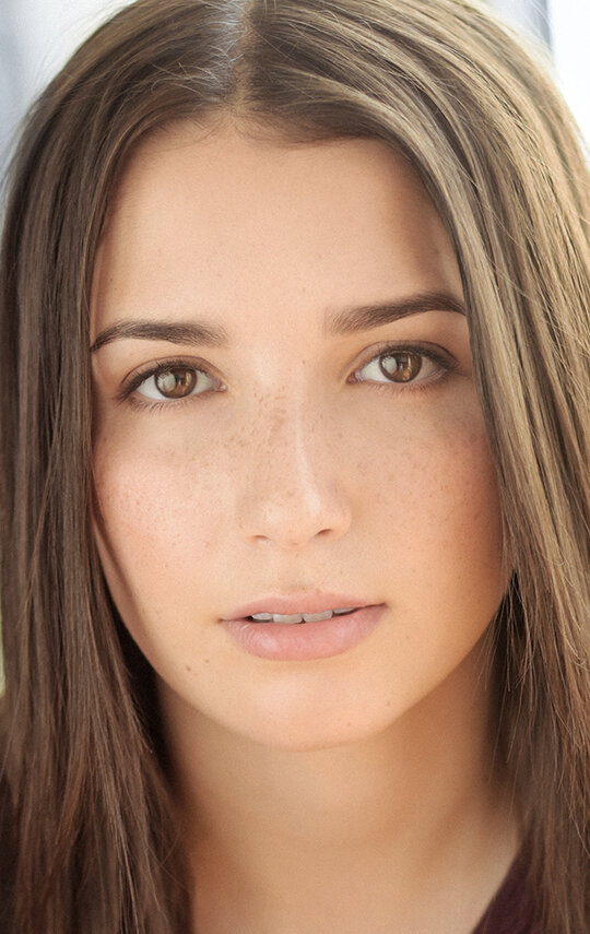 фото Оливия Стил Фальконе