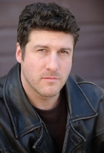 фото James Pravasilis