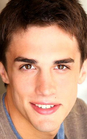 фото Бретт Тьеле