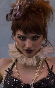 фото Мэгги Лэлли