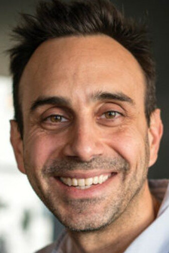 фото Мэттью Бурас