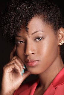 фото Тиа Гудсон