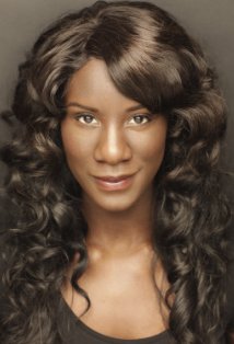 фото Мойо Аканде