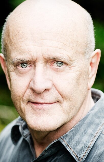 фото Стивен Чёрчетт