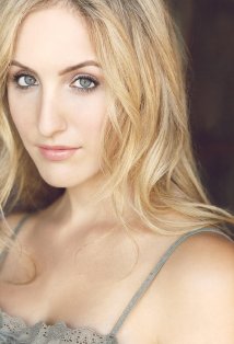 фото Брук Хаттон