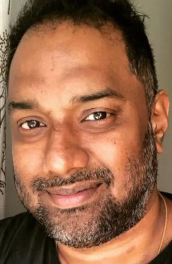 фото Джон Стюарт Эдури