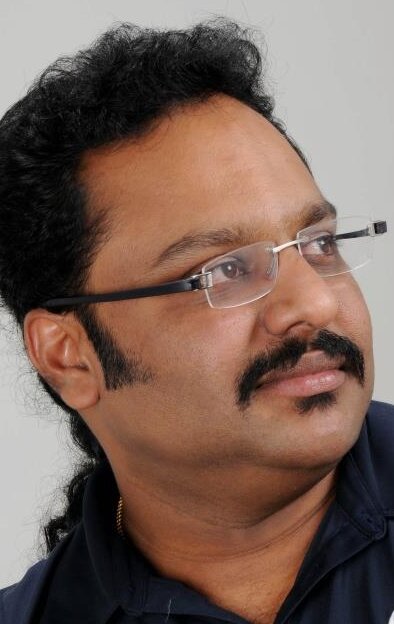 фото Шаджи Натесан