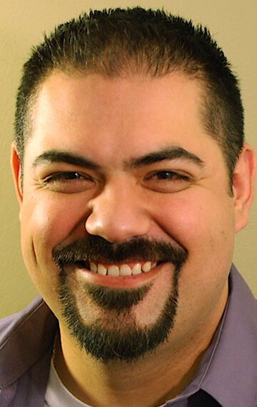 фото Адам Джозеф Лопес