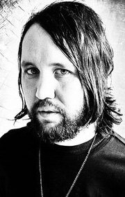 фото Никлас Баркер