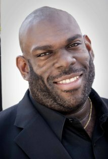 фото Кори Робертс