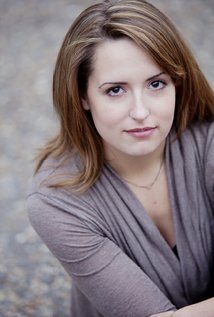 фото Эмили Девилль