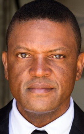 фото Лорни Хьюз