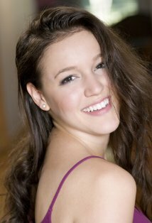 фото Оливия Харрис